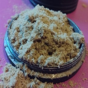 kief marijuana grinder