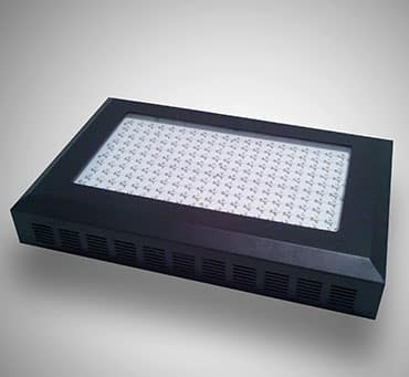 G8 600 LED Grow Light by Dorm Grow G8 600 LED Grow Light by Dorm Grow